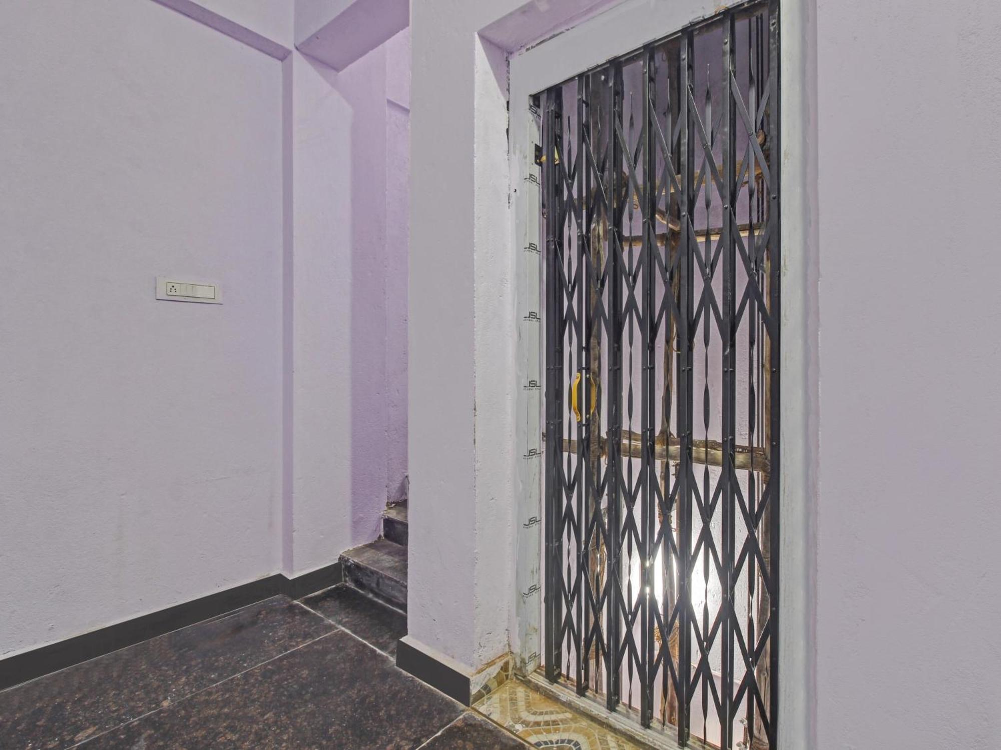 Hotel O Royal Stay Haidar Sahibguda 외부 사진